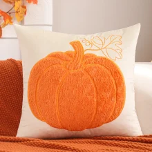 Housse de coussin brodé feuille d'érable et citrouilles d'halloween 2