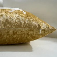 housse de coussin de Noël cerf blanc et sapin sur fond doré housse de coussin de Noël cerf blanc et sapin sur fond doré 1