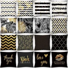 Housse de coussin géométrique feuille de palmier noir et or Housse de coussin géométrique feuille de palmier noir et or 1