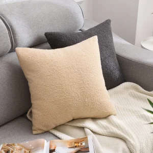 Housse de coussin douce en peluche texturée cosy Housse de coussin douce en peluche texturée cosy 1