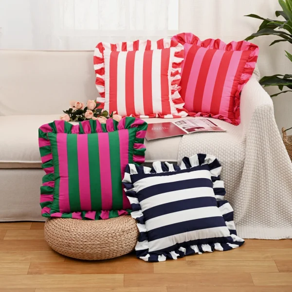 Housse de coussin velours Graphic Froufrous 1