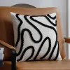 Housse de coussin boho broderie ligne design 8