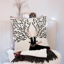 Housse de coussin décorative avec un cerf et un oiseau amusant Housse de coussin décorative avec un cerf et un oiseau amusant 3