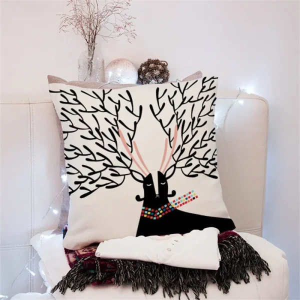 Housse de coussin décorative avec un cerf et un oiseau amusant Housse de coussin décorative avec un cerf et un oiseau amusant 3