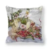 Housse de coussin Noël en tissu doux motifs Père Noël traîneau et bonhommes de neige enneigés 4