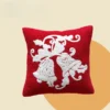 Housse de coussin Noël en velours Teddy rouge avec broderie festive 13