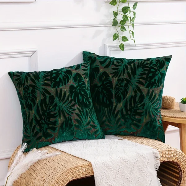 Housse de coussin Nature en chenille jacquard verte à motif de feuilles tropicales Housse de coussin Nature en chenille jacquard verte à motif de feuilles tropicales 4