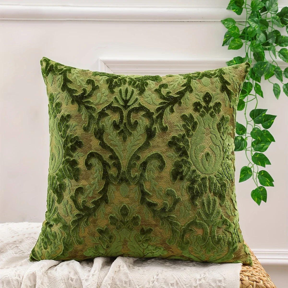 Housse de coussin Nature en chenille jacquard verte à motif de feuilles tropicales Housse de coussin Nature en chenille jacquard verte à motif de feuilles tropicales