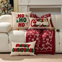 Housse de coussin Noël brodée rouge et blanc flocon et lettre Housse de coussin Noël brodée rouge et blanc flocon et lettre 1